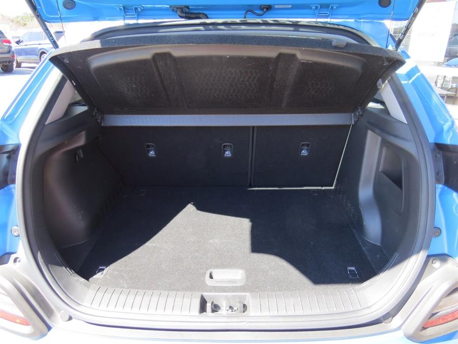 2019 Hyundai Kona SE AWD 4dr Crossover, available for sale in Auburn, Maine | Lake City Exports Inc. Auburn, Maine 2019 Hyundai Kona SE AWD 4dr Crossover, available for sale in Auburn, Maine | Lake City Exports Inc. Auburn, Maine