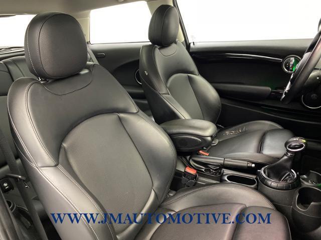 2015 Mini Cooper Hardtop 2dr HB S, available for sale in Naugatuck, Connecticut | J&M Automotive Sls&Svc LLC. Naugatuck, Connecticut 2015 Mini Cooper Hardtop 2dr HB S, available for sale in Naugatuck, Connecticut | J&M Automotive Sls&Svc LLC. Naugatuck, Connecticut