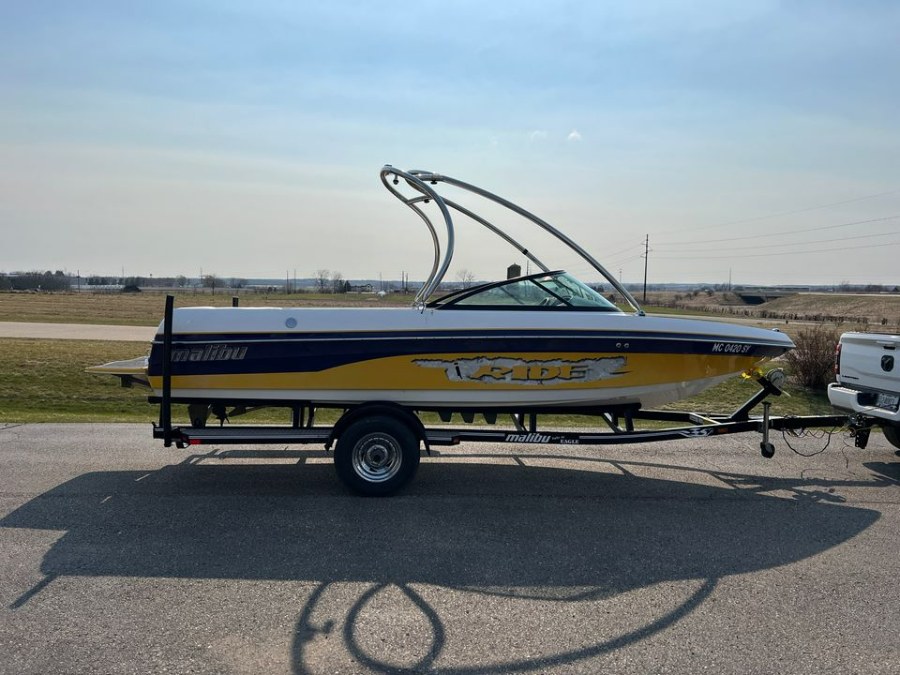 2007 Malibu 21 I-RIDE BOAT, available for sale in Darien, Wisconsin | Geneva Motor Cars. Darien, Wisconsin 2007 Malibu 21 I-RIDE BOAT, available for sale in Darien, Wisconsin | Geneva Motor Cars. Darien, Wisconsin