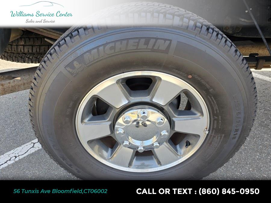 2011 Ford Super Duty F-350 SRW 4WD SuperCab 142" Lariat, available for sale in Bloomfield, Connecticut | Williams Service Center. Bloomfield, Connecticut 2011 Ford Super Duty F-350 SRW 4WD SuperCab 142" Lariat, available for sale in Bloomfield, Connecticut | Williams Service Center. Bloomfield, Connecticut