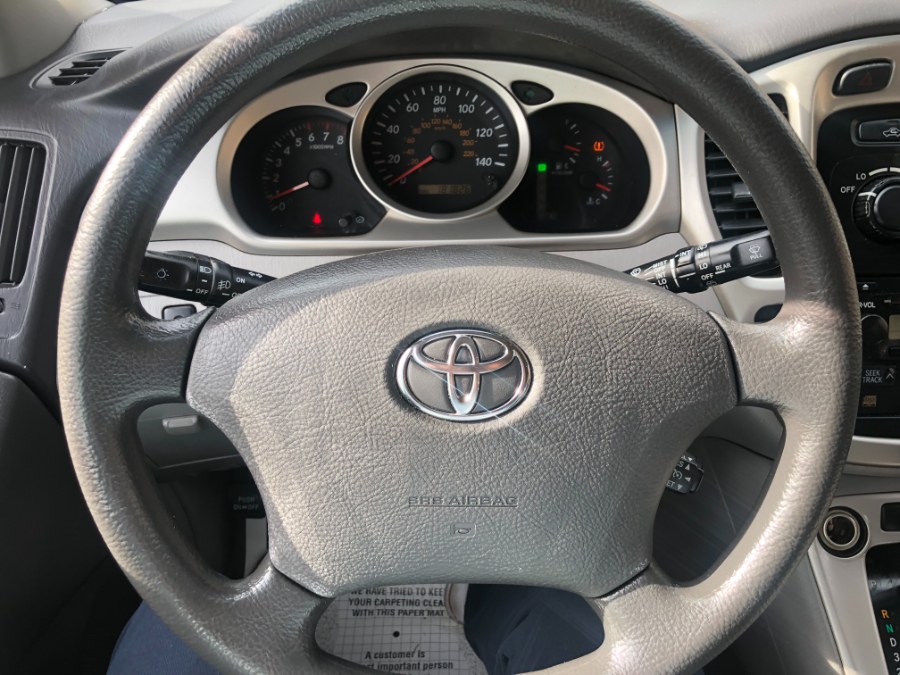 2005 Toyota Highlander 4dr V6 4WD w/3rd Row (Natl), available for sale in Bloomingdale, New Jersey | Bloomingdale Auto Group. Bloomingdale, New Jersey 2005 Toyota Highlander 4dr V6 4WD w/3rd Row (Natl), available for sale in Bloomingdale, New Jersey | Bloomingdale Auto Group. Bloomingdale, New Jersey