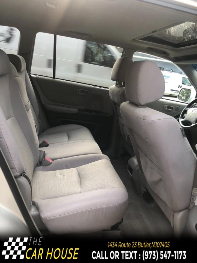 2005 Toyota Highlander 4dr V6 4WD w/3rd Row (Natl), available for sale in Butler, New Jersey | The Car House. Butler, New Jersey 2005 Toyota Highlander 4dr V6 4WD w/3rd Row (Natl), available for sale in Butler, New Jersey | The Car House. Butler, New Jersey