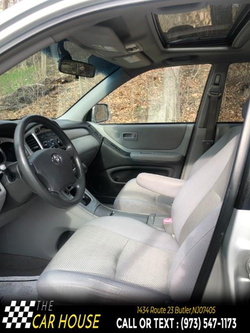 2005 Toyota Highlander 4dr V6 4WD w/3rd Row (Natl), available for sale in Butler, New Jersey | The Car House. Butler, New Jersey 2005 Toyota Highlander 4dr V6 4WD w/3rd Row (Natl), available for sale in Butler, New Jersey | The Car House. Butler, New Jersey