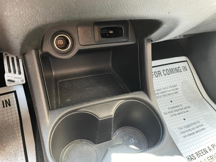 2014 Mitsubishi Outlander SE 4WD, available for sale in Jamaica, New York | Sylhet Motors Inc.. Jamaica, New York 2014 Mitsubishi Outlander SE 4WD, available for sale in Jamaica, New York | Sylhet Motors Inc.. Jamaica, New York