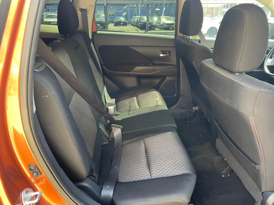 2014 Mitsubishi Outlander SE 4WD, available for sale in Jamaica, New York | Sylhet Motors Inc.. Jamaica, New York 2014 Mitsubishi Outlander SE 4WD, available for sale in Jamaica, New York | Sylhet Motors Inc.. Jamaica, New York