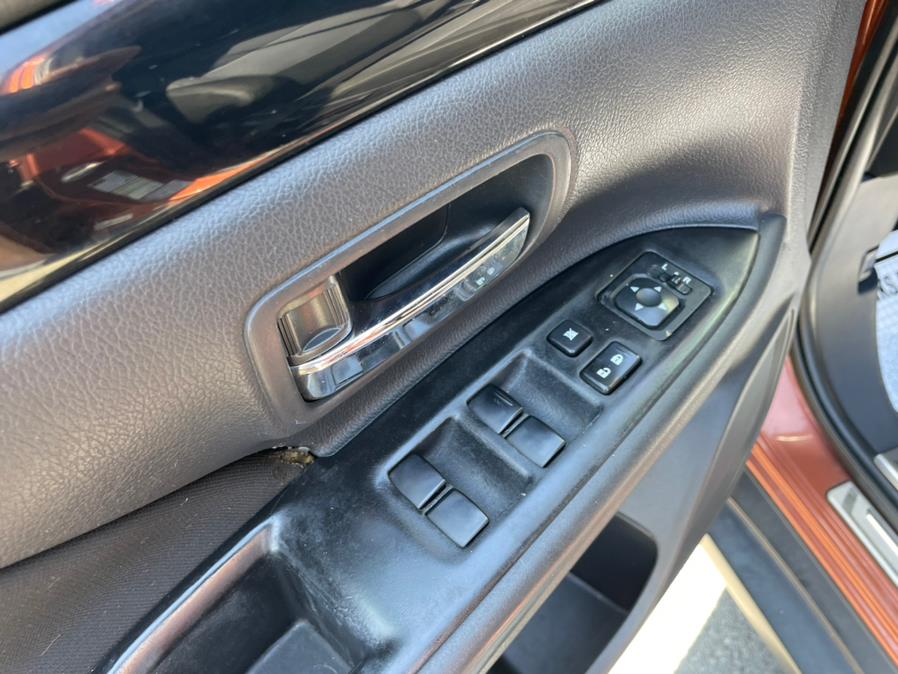 2014 Mitsubishi Outlander SE 4WD, available for sale in Jamaica, New York | Sylhet Motors Inc.. Jamaica, New York 2014 Mitsubishi Outlander SE 4WD, available for sale in Jamaica, New York | Sylhet Motors Inc.. Jamaica, New York