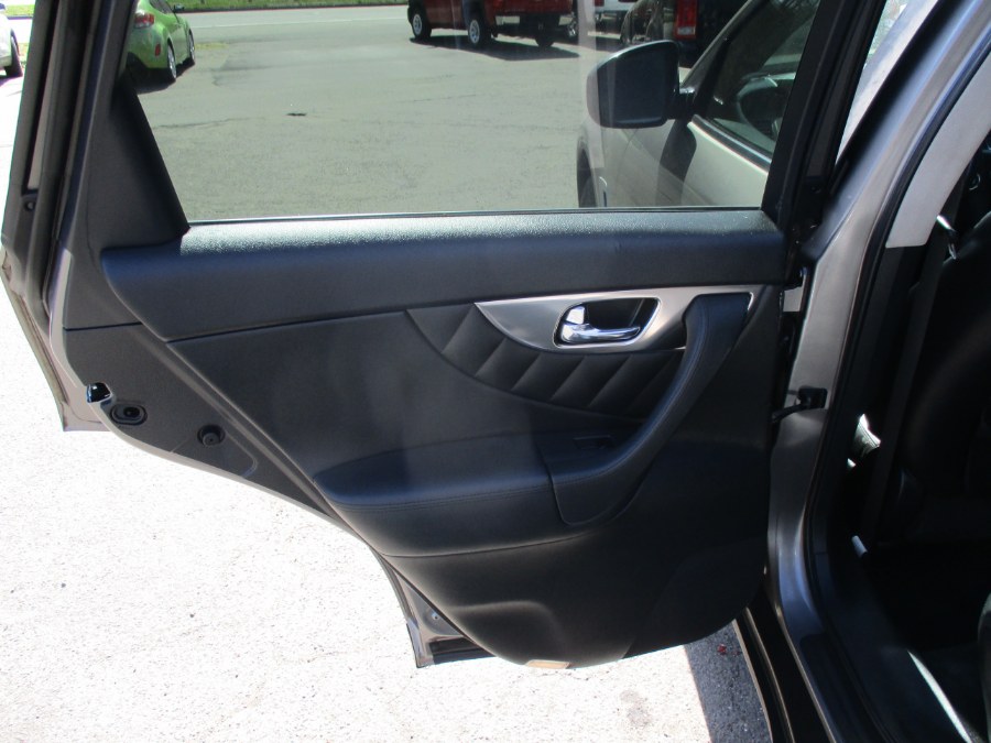 2010 Infiniti FX35 RWD 4dr, available for sale in Meriden, Connecticut | Cos Central Auto. Meriden, Connecticut 2010 Infiniti FX35 RWD 4dr, available for sale in Meriden, Connecticut | Cos Central Auto. Meriden, Connecticut