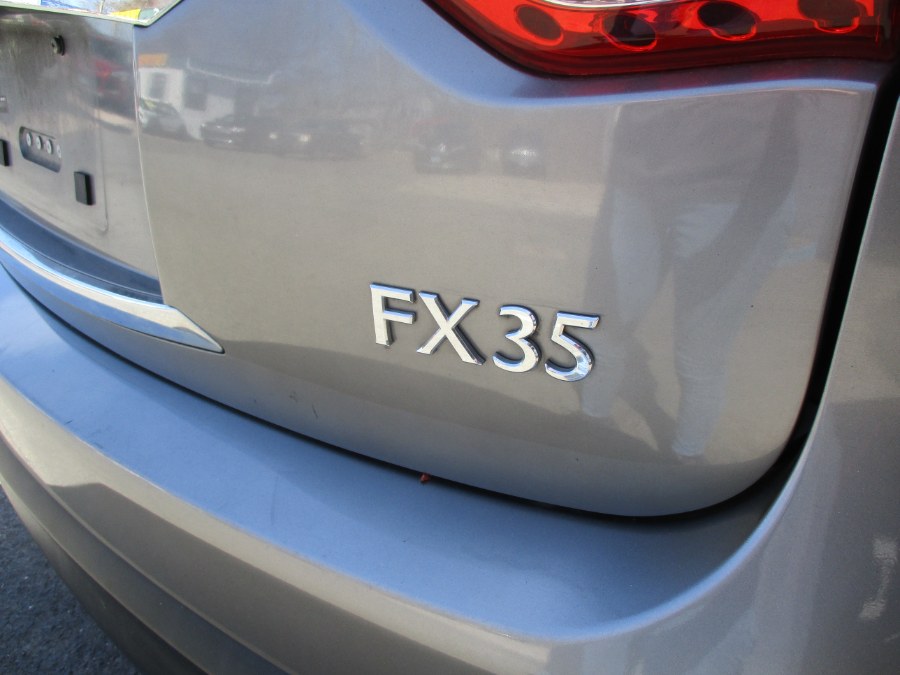 2010 Infiniti FX35 RWD 4dr, available for sale in Meriden, Connecticut | Cos Central Auto. Meriden, Connecticut 2010 Infiniti FX35 RWD 4dr, available for sale in Meriden, Connecticut | Cos Central Auto. Meriden, Connecticut