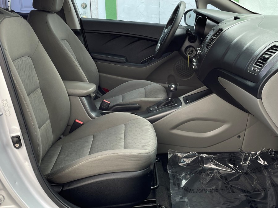 2015 Kia Forte 4dr Sdn Auto LX, available for sale in Corona, California | Green Light Auto. Corona, California 2015 Kia Forte 4dr Sdn Auto LX, available for sale in Corona, California | Green Light Auto. Corona, California