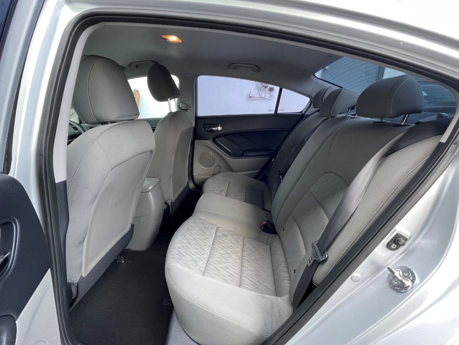 2015 Kia Forte 4dr Sdn Auto LX, available for sale in Corona, California | Green Light Auto. Corona, California 2015 Kia Forte 4dr Sdn Auto LX, available for sale in Corona, California | Green Light Auto. Corona, California