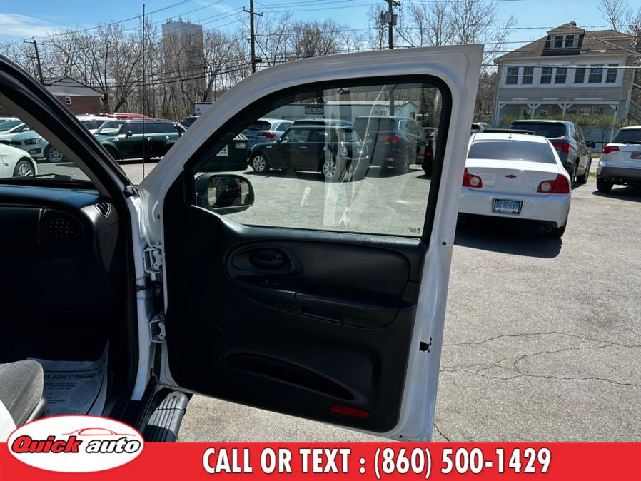 2008 Chevrolet TrailBlazer 4WD 4dr LT w/2LT, available for sale in Bristol, Connecticut | Quick Auto LLC. Bristol, Connecticut 2008 Chevrolet TrailBlazer 4WD 4dr LT w/2LT, available for sale in Bristol, Connecticut | Quick Auto LLC. Bristol, Connecticut