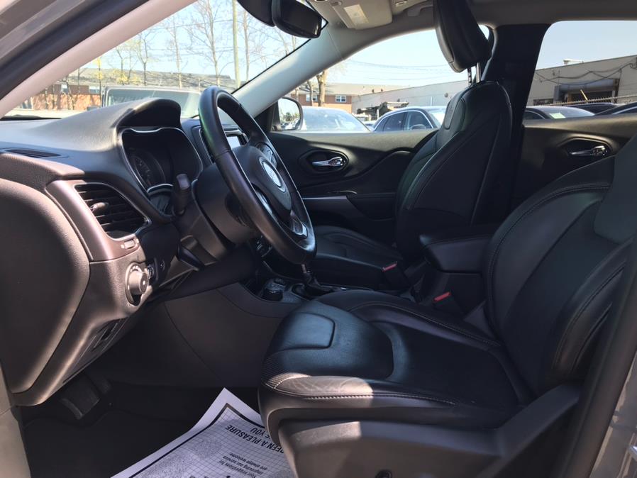 2019 Jeep Cherokee Limited 4x4, available for sale in Lodi, New Jersey | European Auto Expo. Lodi, New Jersey 2019 Jeep Cherokee Limited 4x4, available for sale in Lodi, New Jersey | European Auto Expo. Lodi, New Jersey