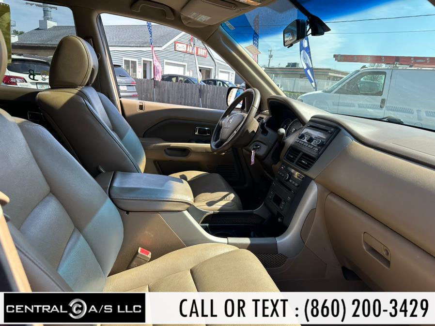2007 Honda Pilot 4WD 4dr EX-L w/RES, available for sale in East Windsor, Connecticut | Central A/S LLC. East Windsor, Connecticut 2007 Honda Pilot 4WD 4dr EX-L w/RES, available for sale in East Windsor, Connecticut | Central A/S LLC. East Windsor, Connecticut