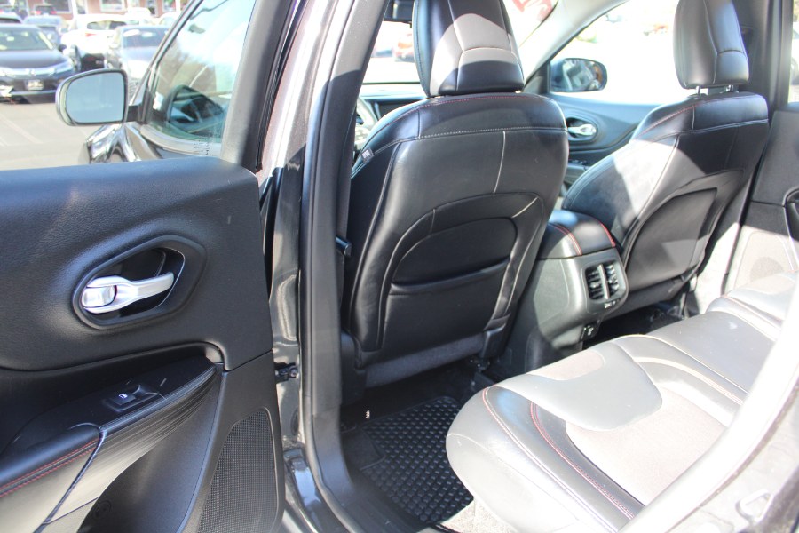 2015 Jeep Cherokee 4WD 4dr Trailhawk, available for sale in Plantsville, Connecticut | Auto House of Luxury. Plantsville, Connecticut 2015 Jeep Cherokee 4WD 4dr Trailhawk, available for sale in Plantsville, Connecticut | Auto House of Luxury. Plantsville, Connecticut