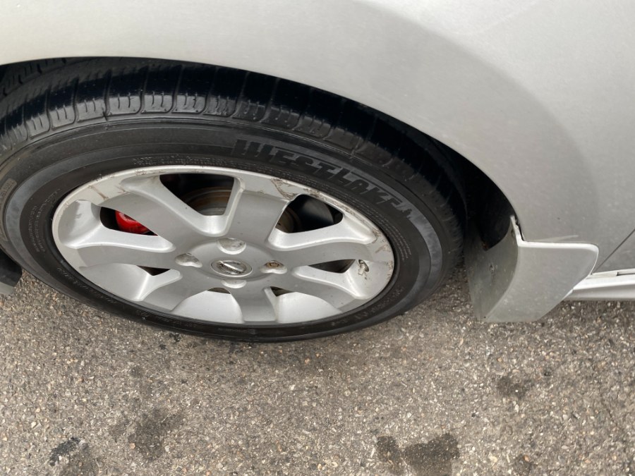 2011 Nissan Sentra 4dr Sdn I4 CVT 2.0 SR, available for sale in Middle Village, New York | Middle Village Motors . Middle Village, New York 2011 Nissan Sentra 4dr Sdn I4 CVT 2.0 SR, available for sale in Middle Village, New York | Middle Village Motors . Middle Village, New York