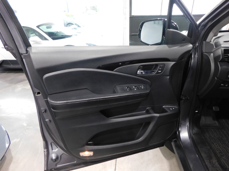 2016 Honda Pilot AWD 4dr Elite w/RES & Navi, available for sale in Lodi, New Jersey | Auto Gallery. Lodi, New Jersey 2016 Honda Pilot AWD 4dr Elite w/RES & Navi, available for sale in Lodi, New Jersey | Auto Gallery. Lodi, New Jersey