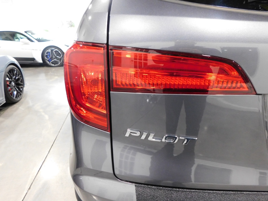 2016 Honda Pilot AWD 4dr Elite w/RES & Navi, available for sale in Lodi, New Jersey | Auto Gallery. Lodi, New Jersey 2016 Honda Pilot AWD 4dr Elite w/RES & Navi, available for sale in Lodi, New Jersey | Auto Gallery. Lodi, New Jersey
