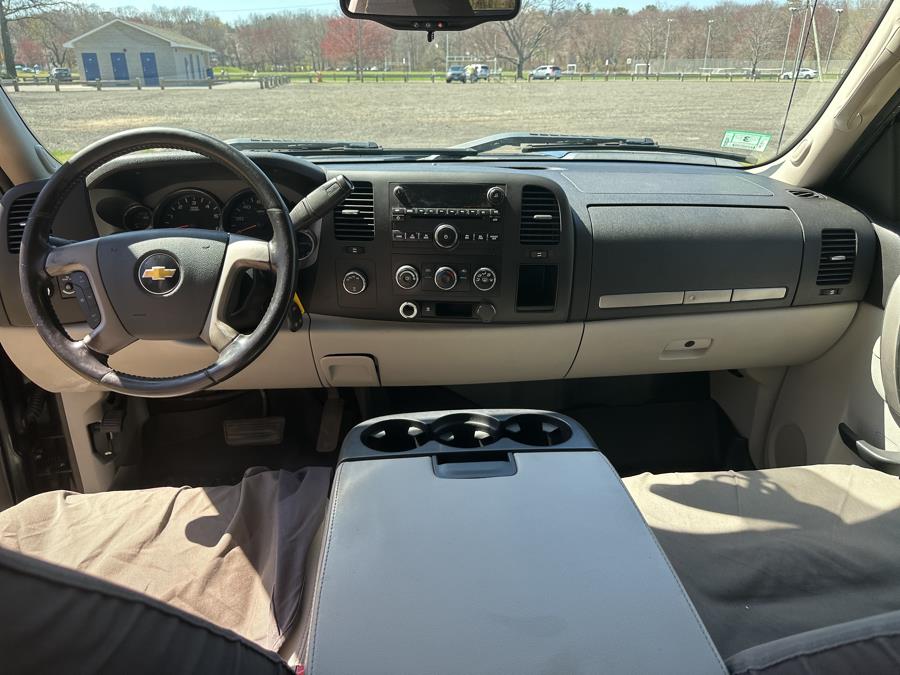 2010 Chevrolet Silverado 1500 4WD Ext Cab 143.5" LT, available for sale in Plainville, Connecticut | Choice Group LLC Choice Motor Car. Plainville, Connecticut