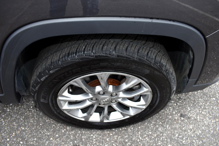 2019 Jeep Cherokee LATITUDE PLUS, available for sale in Patchogue, New York | 112 Auto Plaza. Patchogue, New York 2019 Jeep Cherokee LATITUDE PLUS, available for sale in Patchogue, New York | 112 Auto Plaza. Patchogue, New York