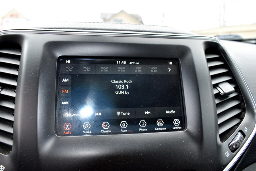 2019 Jeep Cherokee LATITUDE PLUS, available for sale in Patchogue, New York | 112 Auto Plaza. Patchogue, New York 2019 Jeep Cherokee LATITUDE PLUS, available for sale in Patchogue, New York | 112 Auto Plaza. Patchogue, New York