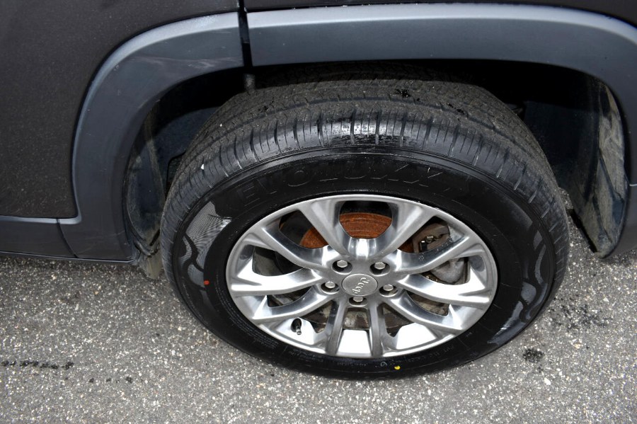 2019 Jeep Cherokee LATITUDE PLUS, available for sale in Patchogue, New York | 112 Auto Plaza. Patchogue, New York 2019 Jeep Cherokee LATITUDE PLUS, available for sale in Patchogue, New York | 112 Auto Plaza. Patchogue, New York