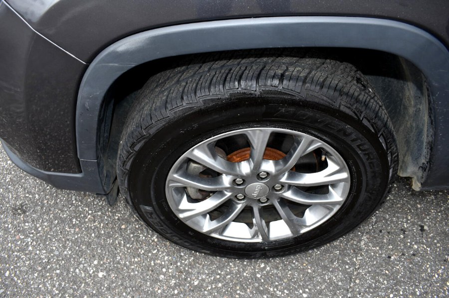 2019 Jeep Cherokee LATITUDE PLUS, available for sale in Patchogue, New York | 112 Auto Plaza. Patchogue, New York 2019 Jeep Cherokee LATITUDE PLUS, available for sale in Patchogue, New York | 112 Auto Plaza. Patchogue, New York