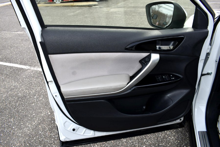 2018 Mitsubishi Eclipse Cross SE, available for sale in Patchogue, New York | 112 Auto Plaza. Patchogue, New York 2018 Mitsubishi Eclipse Cross SE, available for sale in Patchogue, New York | 112 Auto Plaza. Patchogue, New York