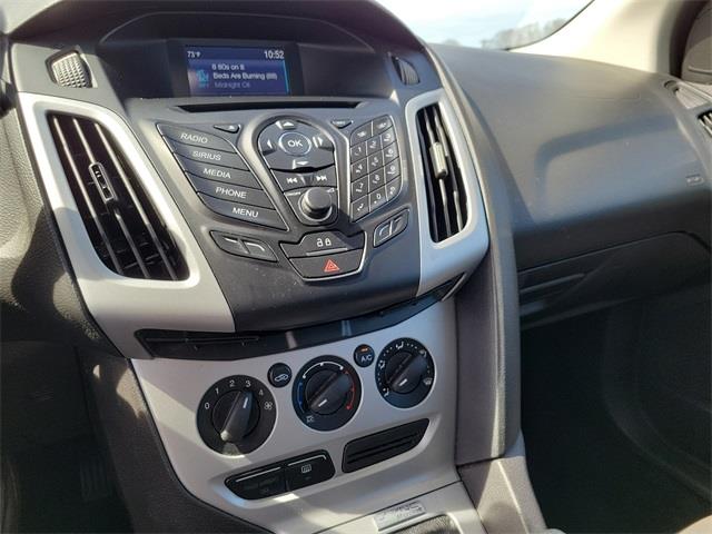 2014 Ford Focus SE, available for sale in Stratford, Connecticut | Wiz Leasing Inc. Stratford, Connecticut 2014 Ford Focus SE, available for sale in Stratford, Connecticut | Wiz Leasing Inc. Stratford, Connecticut