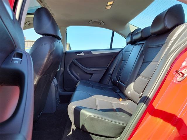 2013 Volkswagen Jetta 2.5L SE, available for sale in Stratford, Connecticut | Wiz Leasing Inc. Stratford, Connecticut 2013 Volkswagen Jetta 2.5L SE, available for sale in Stratford, Connecticut | Wiz Leasing Inc. Stratford, Connecticut