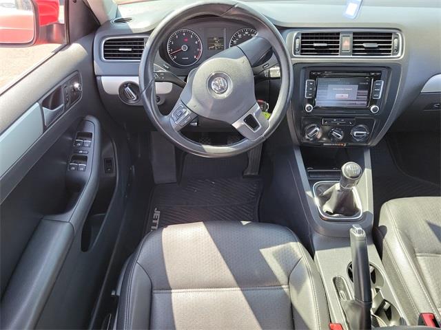 2013 Volkswagen Jetta 2.5L SE, available for sale in Stratford, Connecticut | Wiz Leasing Inc. Stratford, Connecticut 2013 Volkswagen Jetta 2.5L SE, available for sale in Stratford, Connecticut | Wiz Leasing Inc. Stratford, Connecticut