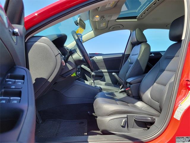 2013 Volkswagen Jetta 2.5L SE, available for sale in Stratford, Connecticut | Wiz Leasing Inc. Stratford, Connecticut 2013 Volkswagen Jetta 2.5L SE, available for sale in Stratford, Connecticut | Wiz Leasing Inc. Stratford, Connecticut