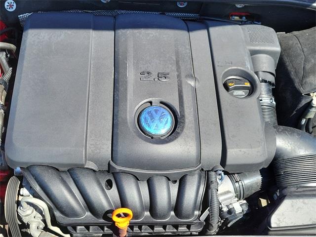 2013 Volkswagen Jetta 2.5L SE, available for sale in Stratford, Connecticut | Wiz Leasing Inc. Stratford, Connecticut 2013 Volkswagen Jetta 2.5L SE, available for sale in Stratford, Connecticut | Wiz Leasing Inc. Stratford, Connecticut