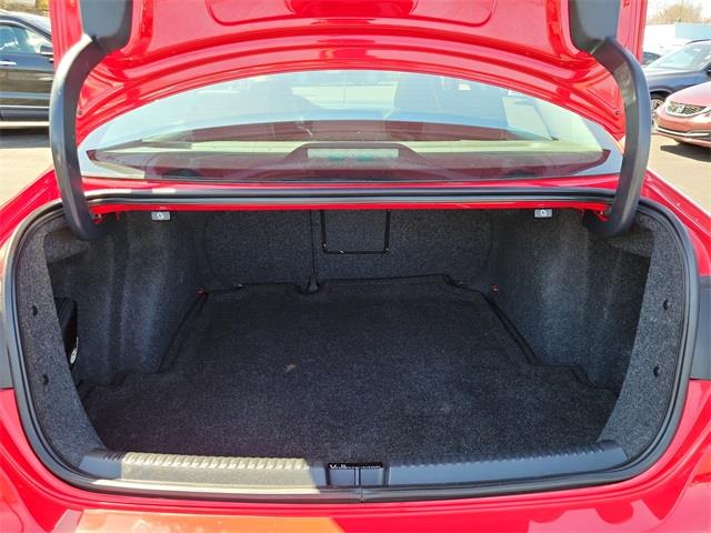 2013 Volkswagen Jetta 2.5L SE, available for sale in Stratford, Connecticut | Wiz Leasing Inc. Stratford, Connecticut 2013 Volkswagen Jetta 2.5L SE, available for sale in Stratford, Connecticut | Wiz Leasing Inc. Stratford, Connecticut