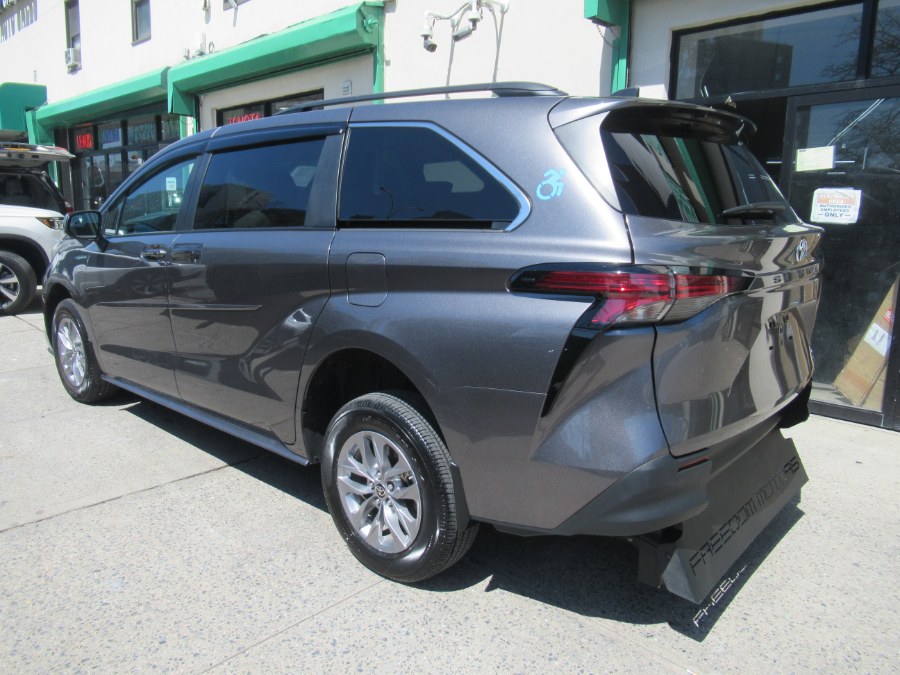 2022 Toyota Sienna LE FWD 8-Passenger (Natl), available for sale in Woodside, New York | Pepmore Auto Sales Inc.. Woodside, New York 2022 Toyota Sienna LE FWD 8-Passenger (Natl), available for sale in Woodside, New York | Pepmore Auto Sales Inc.. Woodside, New York