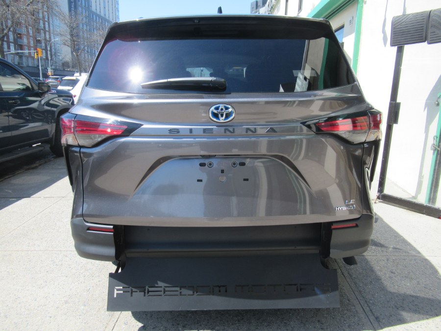 2022 Toyota Sienna LE FWD 8-Passenger (Natl), available for sale in Woodside, New York | Pepmore Auto Sales Inc.. Woodside, New York 2022 Toyota Sienna LE FWD 8-Passenger (Natl), available for sale in Woodside, New York | Pepmore Auto Sales Inc.. Woodside, New York