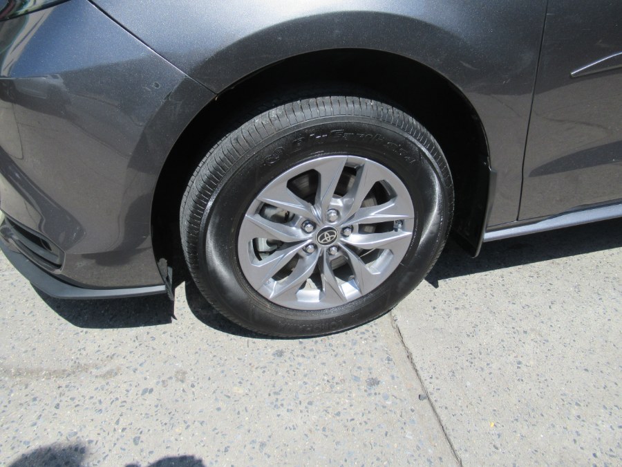 2022 Toyota Sienna LE FWD 8-Passenger (Natl), available for sale in Woodside, New York | Pepmore Auto Sales Inc.. Woodside, New York 2022 Toyota Sienna LE FWD 8-Passenger (Natl), available for sale in Woodside, New York | Pepmore Auto Sales Inc.. Woodside, New York