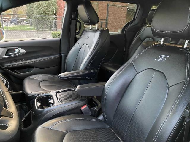 2022 Chrysler Pacifica Hybrid Touring L, available for sale in Bronx, New York | Eastchester Motor Cars. Bronx, New York 2022 Chrysler Pacifica Hybrid Touring L, available for sale in Bronx, New York | Eastchester Motor Cars. Bronx, New York