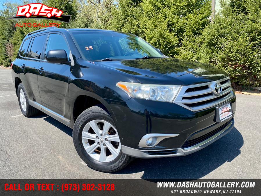 2013 Toyota Highlander 4WD 4dr V6 SE (Natl), available for sale in Newark, New Jersey | Dash Auto Gallery Inc.. Newark, New Jersey