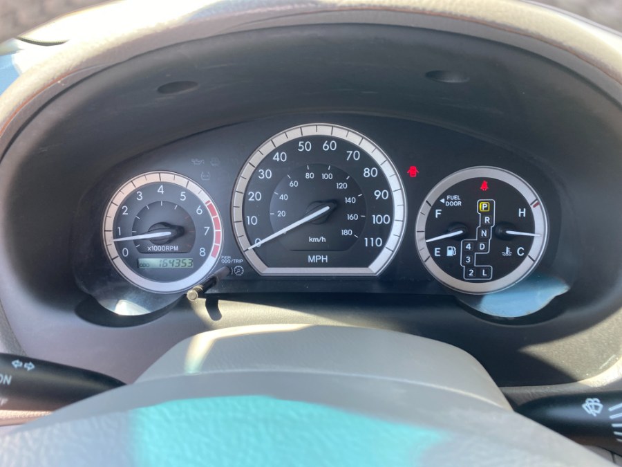 2004 Toyota Sienna 5dr XLE LTD FWD, available for sale in Middle Village, New York | Middle Village Motors . Middle Village, New York 2004 Toyota Sienna 5dr XLE LTD FWD, available for sale in Middle Village, New York | Middle Village Motors . Middle Village, New York