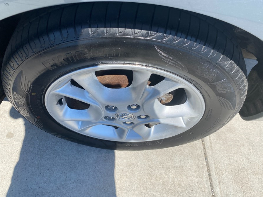 2004 Toyota Sienna 5dr XLE LTD FWD, available for sale in Middle Village, New York | Middle Village Motors . Middle Village, New York 2004 Toyota Sienna 5dr XLE LTD FWD, available for sale in Middle Village, New York | Middle Village Motors . Middle Village, New York