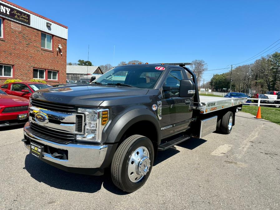 2019 Ford Super Duty F-550 DRW XLT 2WD Reg Cab 193" WB 108" CA, available for sale in South Windsor, Connecticut | Mike And Tony Auto Sales, Inc. South Windsor, Connecticut