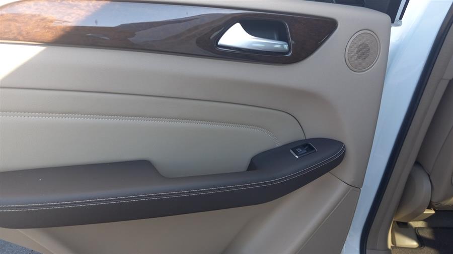 2014 Mercedes-Benz M-Class 4MATIC 4dr ML 350, available for sale in Old Saybrook, Connecticut | Saybrook Auto Barn. Old Saybrook, Connecticut 2014 Mercedes-Benz M-Class 4MATIC 4dr ML 350, available for sale in Old Saybrook, Connecticut | Saybrook Auto Barn. Old Saybrook, Connecticut