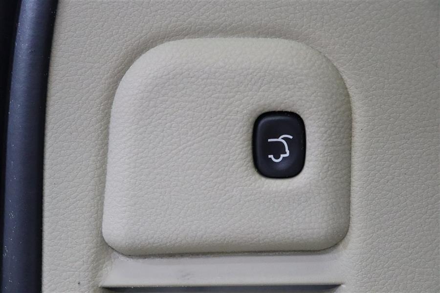 2014 Jeep Grand Cherokee OVERLAND, available for sale in Paterson, New Jersey | Fast Track Motors. Paterson, New Jersey 2014 Jeep Grand Cherokee OVERLAND, available for sale in Paterson, New Jersey | Fast Track Motors. Paterson, New Jersey