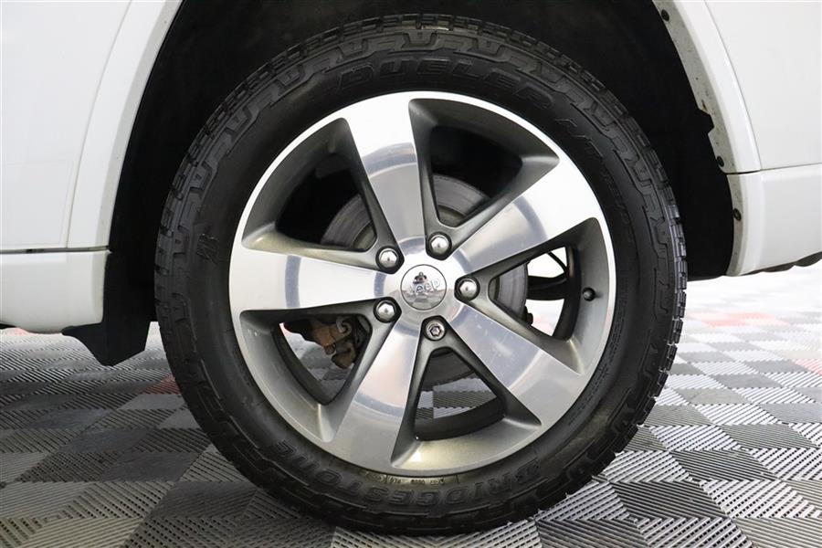 2014 Jeep Grand Cherokee OVERLAND, available for sale in Paterson, New Jersey | Fast Track Motors. Paterson, New Jersey 2014 Jeep Grand Cherokee OVERLAND, available for sale in Paterson, New Jersey | Fast Track Motors. Paterson, New Jersey