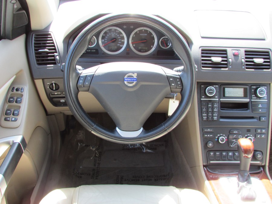 2013 Volvo XC90 AWD 4dr, available for sale in East Windsor, Connecticut | United Auto Sales of E Windsor, Inc. East Windsor, Connecticut 2013 Volvo XC90 AWD 4dr, available for sale in East Windsor, Connecticut | United Auto Sales of E Windsor, Inc. East Windsor, Connecticut