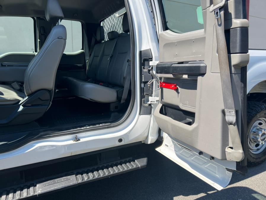 2017 Ford Super Duty F-350 SRW DIESEL XLT 4WD SuperCab 8'' Box, available for sale in Little Ferry, New Jersey | Easy Credit of Jersey. Little Ferry, New Jersey