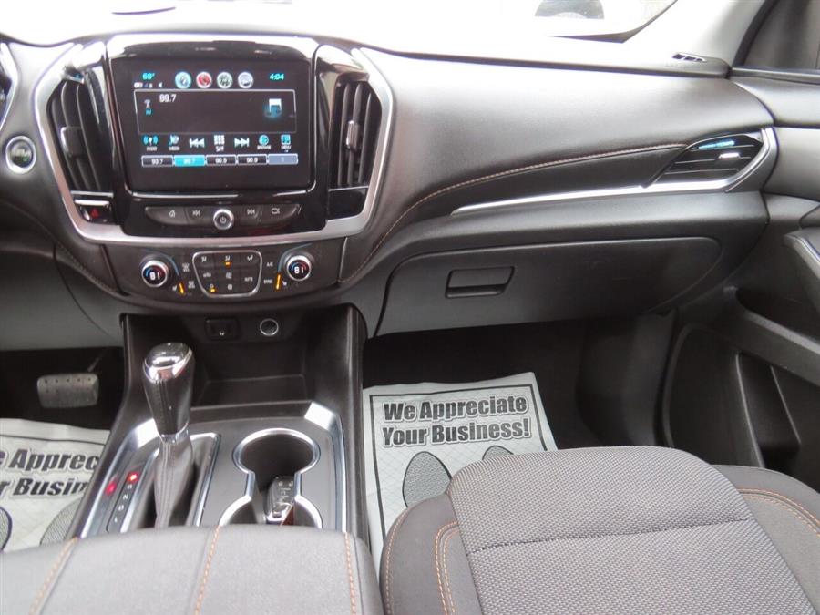 2019 Chevrolet Traverse LT Cloth 4x4 4dr SUV w/1LT, available for sale in Auburn, Maine | Lake City Exports Inc. Auburn, Maine 2019 Chevrolet Traverse LT Cloth 4x4 4dr SUV w/1LT, available for sale in Auburn, Maine | Lake City Exports Inc. Auburn, Maine
