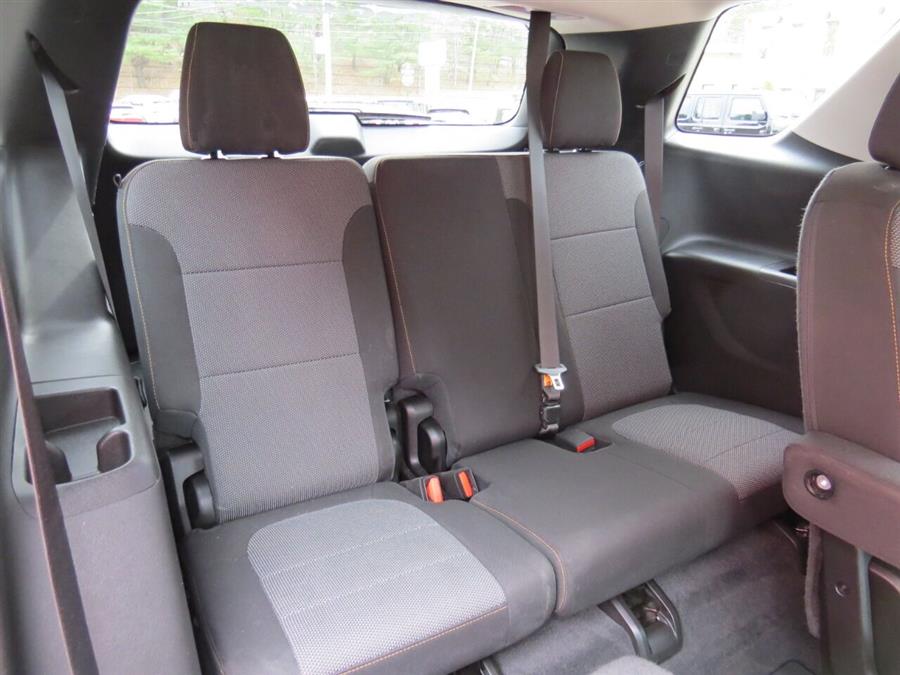 2019 Chevrolet Traverse LT Cloth 4x4 4dr SUV w/1LT, available for sale in Auburn, Maine | Lake City Exports Inc. Auburn, Maine 2019 Chevrolet Traverse LT Cloth 4x4 4dr SUV w/1LT, available for sale in Auburn, Maine | Lake City Exports Inc. Auburn, Maine