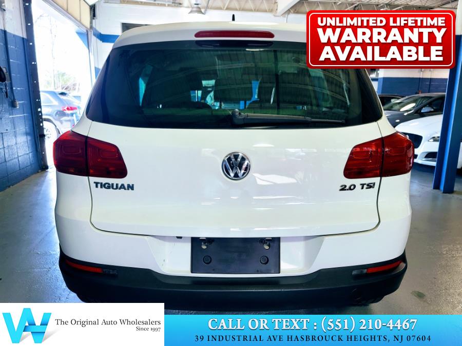 2012 Volkswagen Tiguan 2WD 4dr Auto SE, available for sale in Hasbrouck Heights, New Jersey | AW Auto & Truck Wholesalers, Inc. Hasbrouck Heights, New Jersey 2012 Volkswagen Tiguan 2WD 4dr Auto SE, available for sale in Hasbrouck Heights, New Jersey | AW Auto & Truck Wholesalers, Inc. Hasbrouck Heights, New Jersey