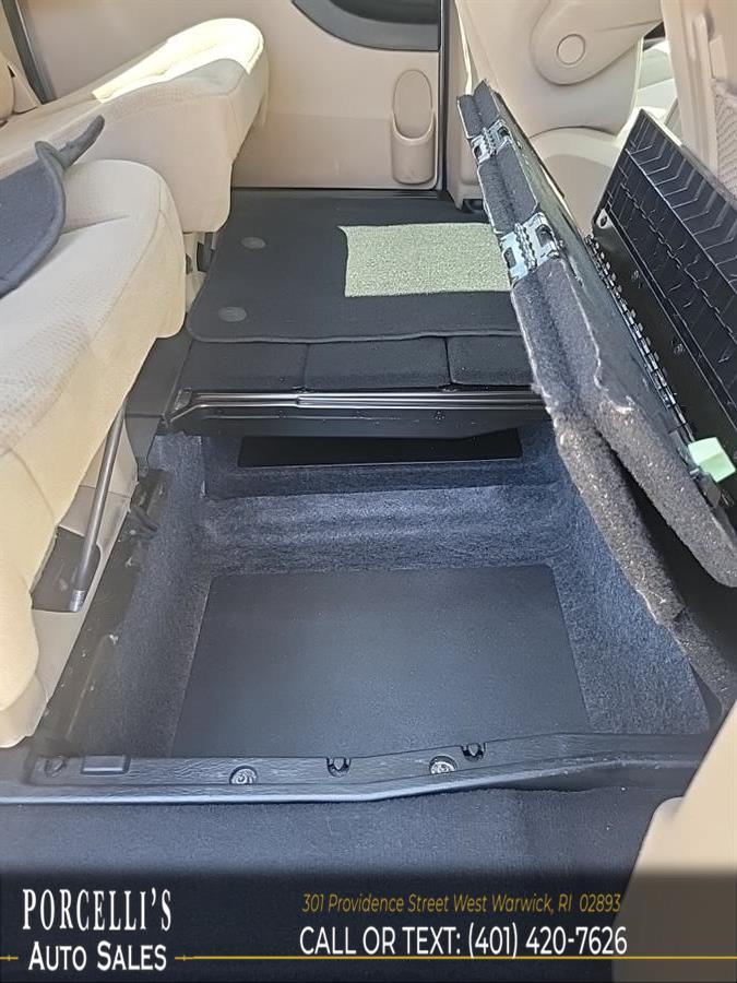2014 Dodge Grand Caravan 4dr Wgn SE, available for sale in West Warwick, Rhode Island | Porcelli's Auto Sales. West Warwick, Rhode Island 2014 Dodge Grand Caravan 4dr Wgn SE, available for sale in West Warwick, Rhode Island | Porcelli's Auto Sales. West Warwick, Rhode Island